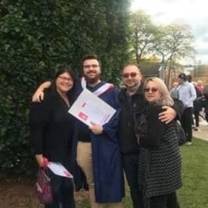 Meet your Posher, Kendra